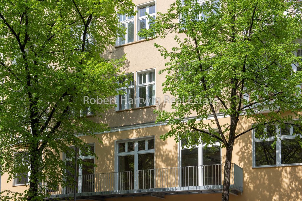 Begruente Altbaufassade des Vorderhauses