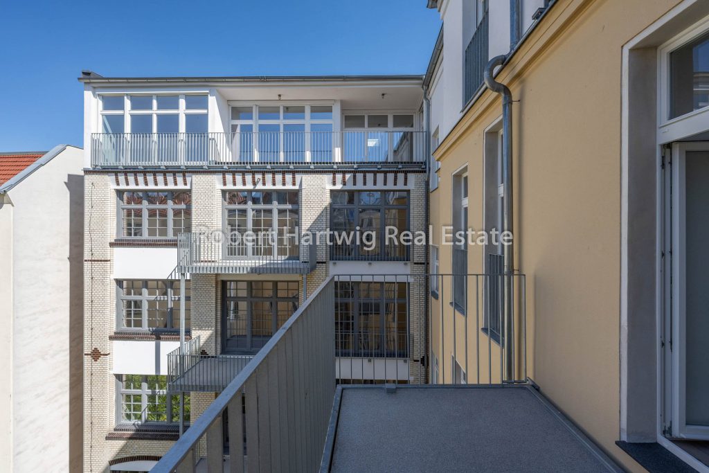 Balkon zum ruhigen Innenhof
